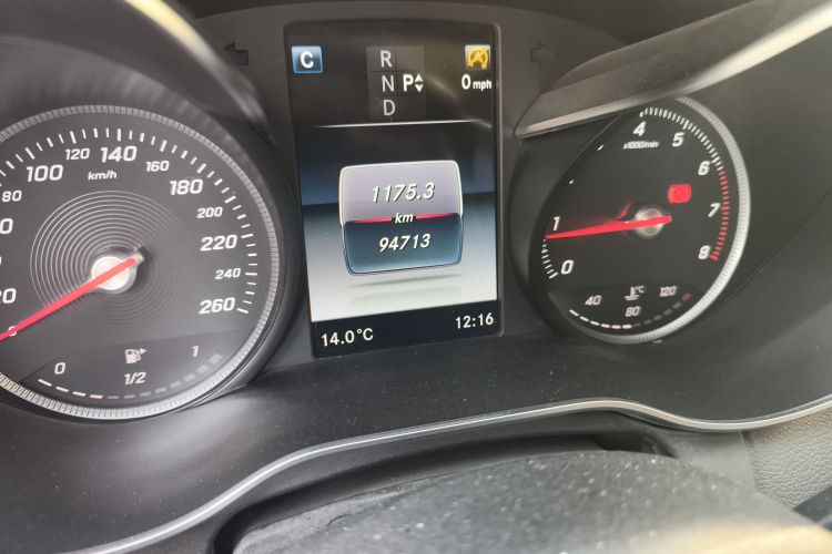 奔驰C级 2018款 C 200 L 运动版中控内饰15