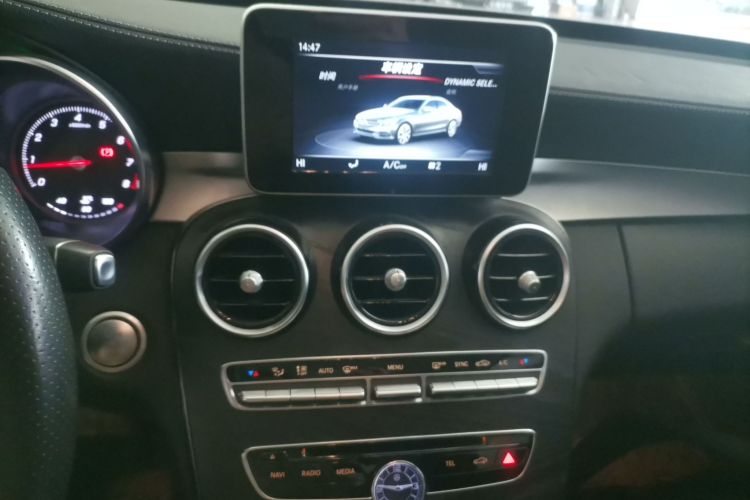 奔驰C级 2018款 C 200 L 运动版局部细节16