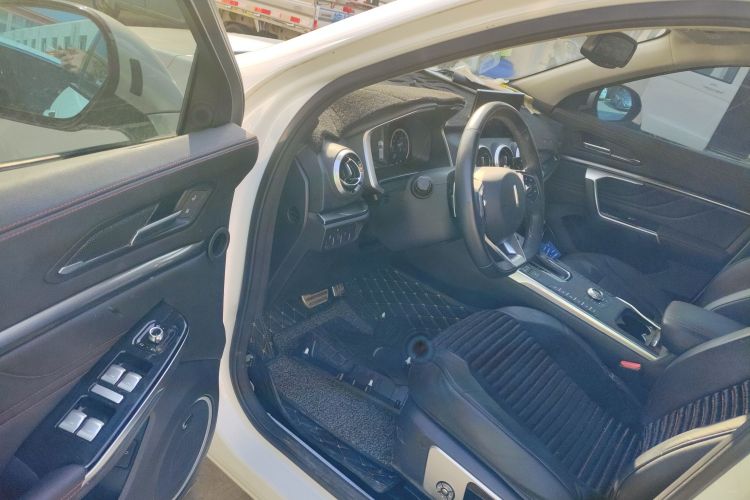 魏牌 VV5 2017款 2.0T 旗舰型中控内饰7003