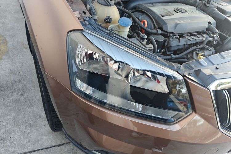 斯柯达 Yeti 2014款 1.8TSI DSG极地版车身外观8