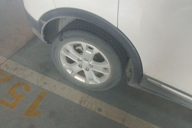 长安CS15 2016款 1.5L 自动时尚版车身外观6008