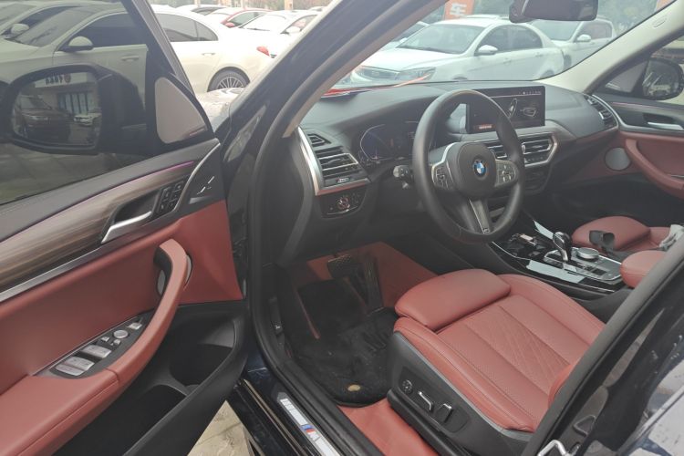 宝马X3 2023款 改款 xDrive30i 领先型 M曜夜套装中控内饰20