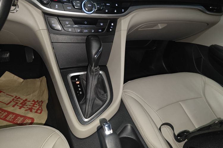 别克 英朗 2019款 15T 双离合互联精英型 国VI局部细节18