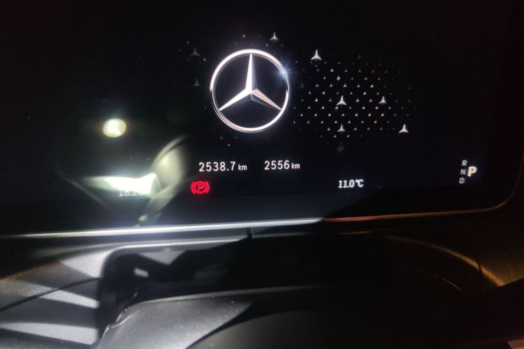 奔驰C级 2025款 C 260 L 运动版中控内饰15