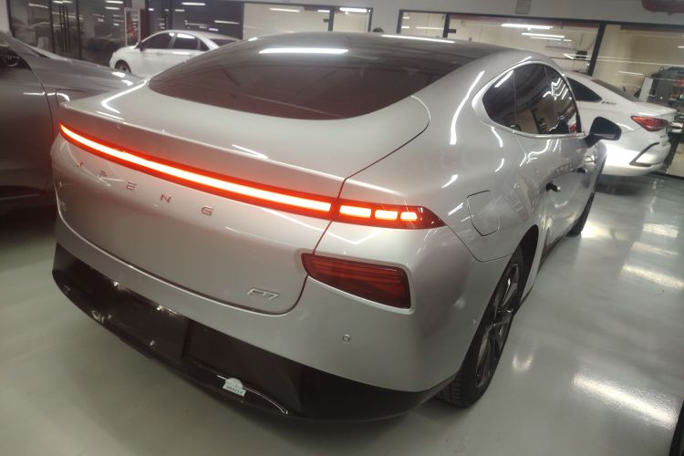 小鹏P7 2020款 670E车身外观6005