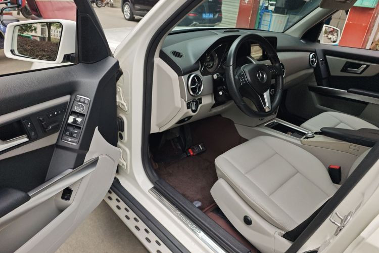 奔驰GLK级 2013款 GLK 300 4MATIC 动感天窗型中控内饰20