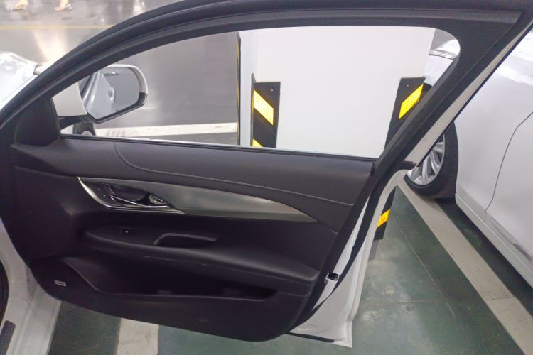 凯迪拉克ATS-L 2014款 25T 舒适型中控内饰42