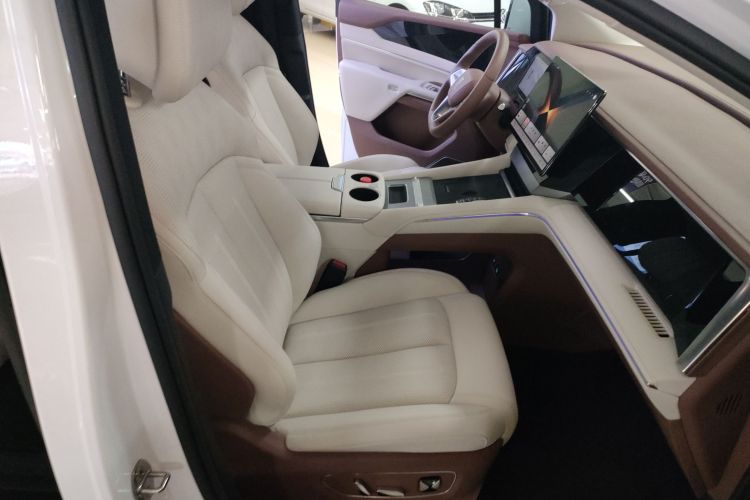 比亚迪 夏 2025款 DM-i 1.5T 180km 超越型局部细节41