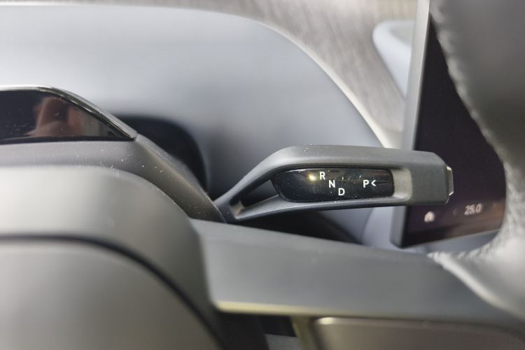 小米汽车 小米YU7 2025款 超长续航四驱Pro版中控内饰18