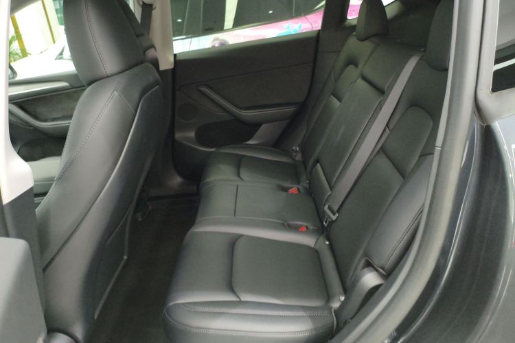 特斯拉 Model Y 2024款 后轮驱动版中控内饰21