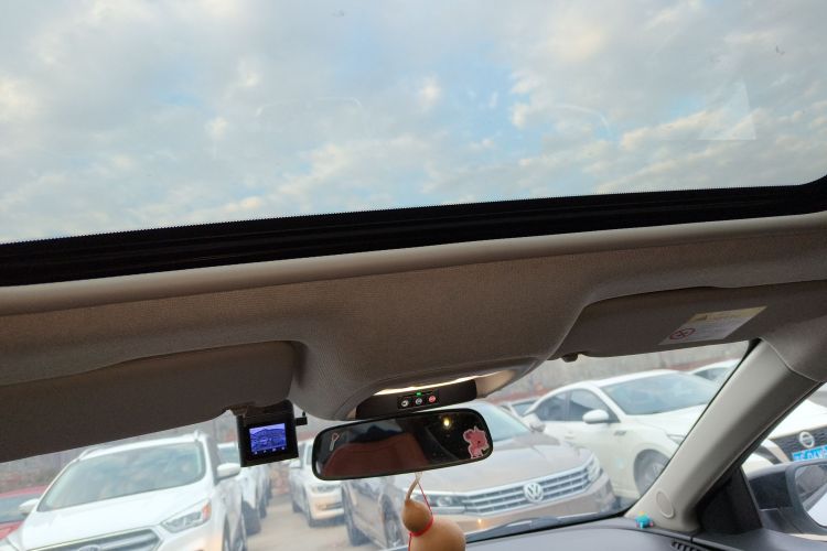 雪佛兰 科沃兹 2020款 改款 Redline 325T 自动欣尚版中控内饰22