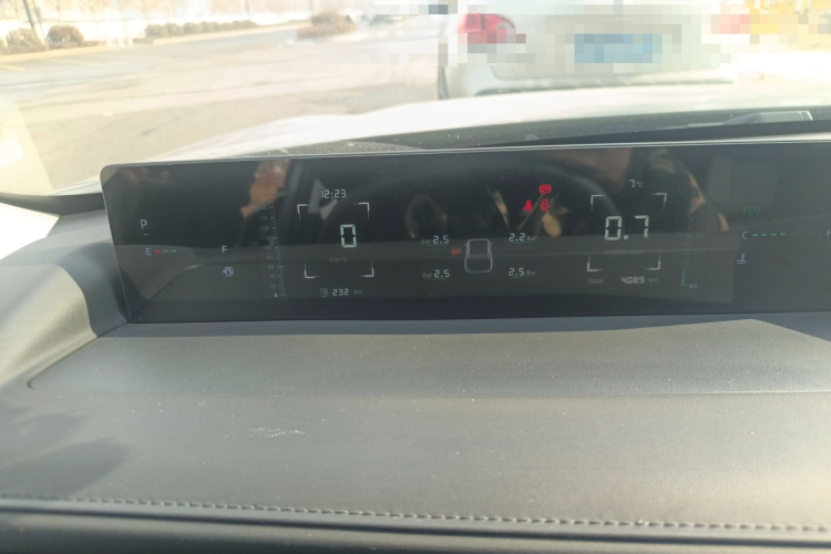 长安 逸动 2025款 蓝鲸 1.5T 500Bar尊贵型中控内饰14