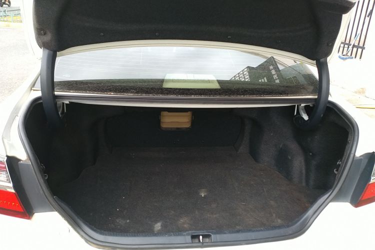 丰田 凯美瑞 2016款 2.0E 十周年纪念精英版局部细节23