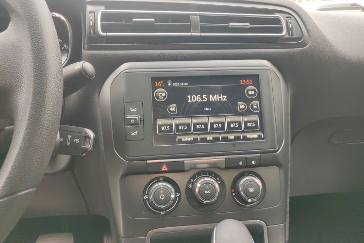 雪铁龙 C4世嘉 2016款 1.6L 自动舒适型中控内饰16