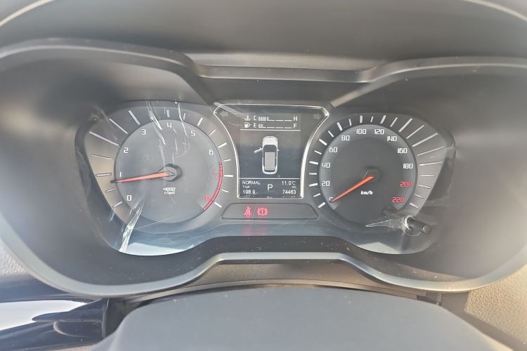 广汽传祺 传祺GS4 2015款 200T G-DCT豪华版中控内饰14