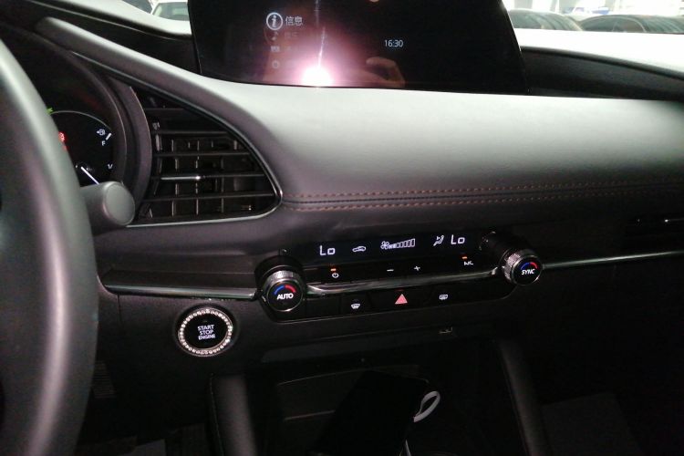 马自达3 昂克赛拉 2022款 2.0L 自动质雅版局部细节16