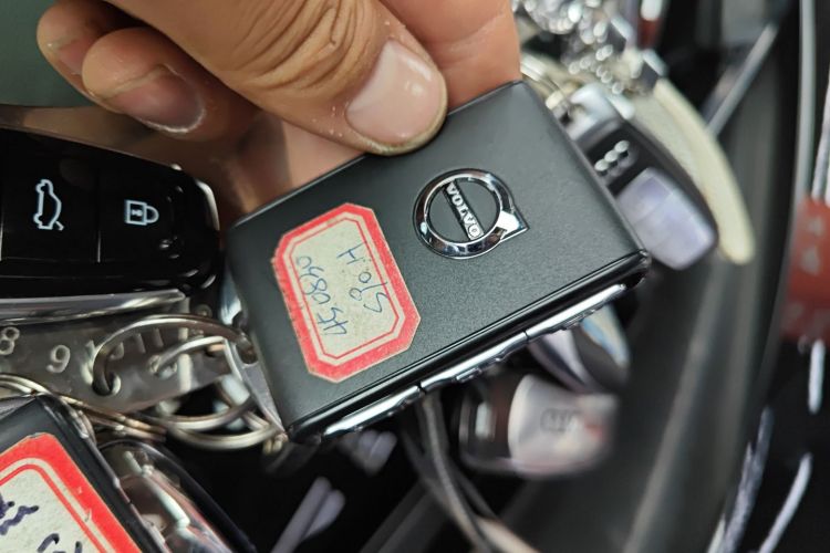 沃尔沃S90 2025款 B5 智逸豪华版中控内饰11