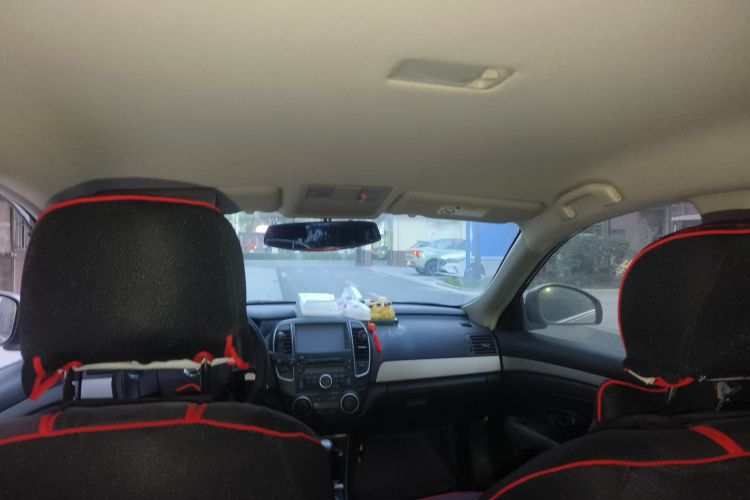 日产 轩逸 2012款 经典 1.6XE 手动舒适版中控内饰22