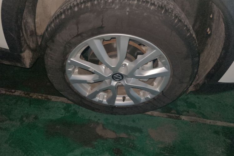 日产 奇骏 2019款 2.0L CVT智联舒适版 2WD车身外观10