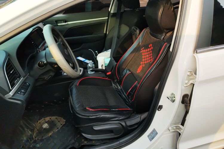 现代 领动 2016款 1.6L 自动智炫·精英型中控内饰19