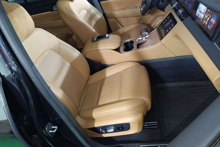 理想汽车 理想ONE 2021款 增程6座版局部细节41