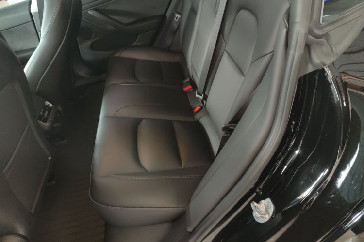 特斯拉 Model 3 2022款 后轮驱动版中控内饰7004