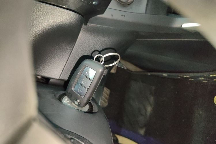 日产 轩逸 2024款 改款二 经典 1.6XE CVT舒适版中控内饰7001