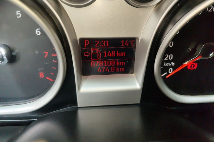 福特 福克斯 2013款 两厢经典 1.8L 自动基本型中控内饰15