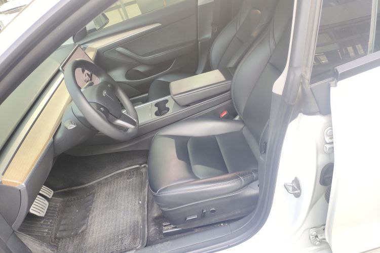 特斯拉 Model 3 2022款 Performance高性能全轮驱动版局部细节19