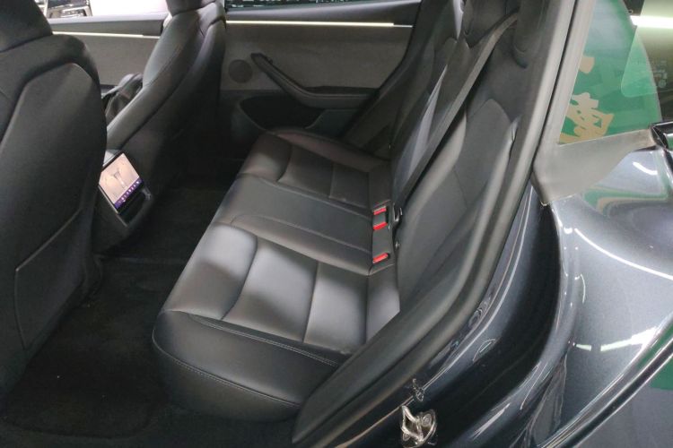 特斯拉 Model 3 2023款 后轮驱动版中控内饰21