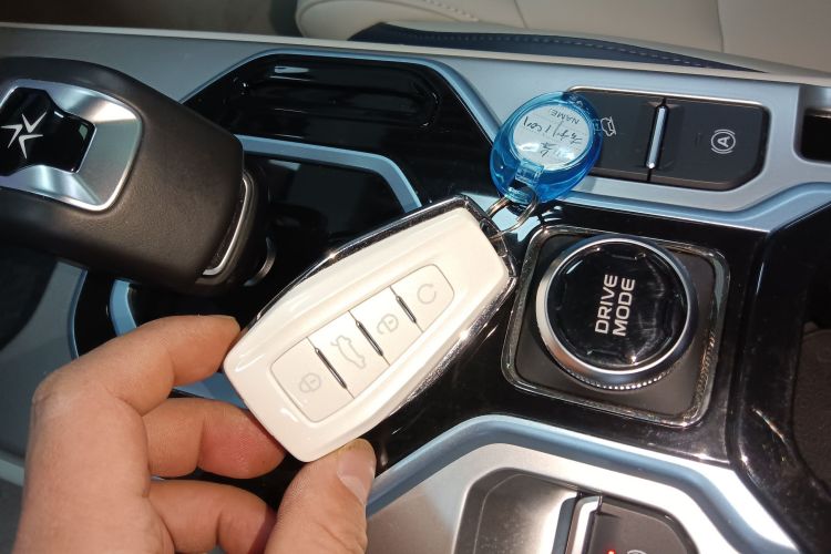 吉利汽车 吉利icon 2025款 玲珑 1.5TD 如意版中控内饰11