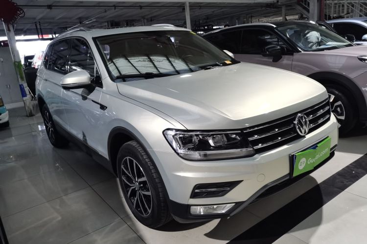 大众 途观L 2018款 改款 330TSI 自动两驱豪华版车身外观3