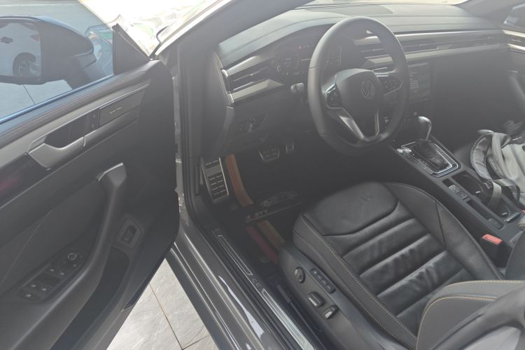 一汽-大众CC 2023款 380TSI 夺目版中控内饰20