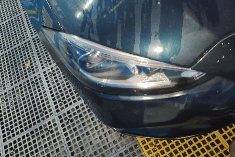 奔驰C级 2022款 C 260 L 皓夜运动版车身外观8