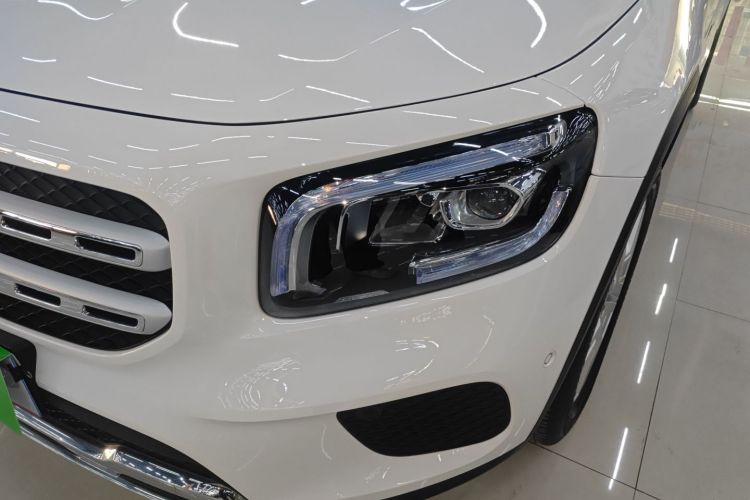 奔驰GLB 2023款 GLB 220 动感型局部细节36