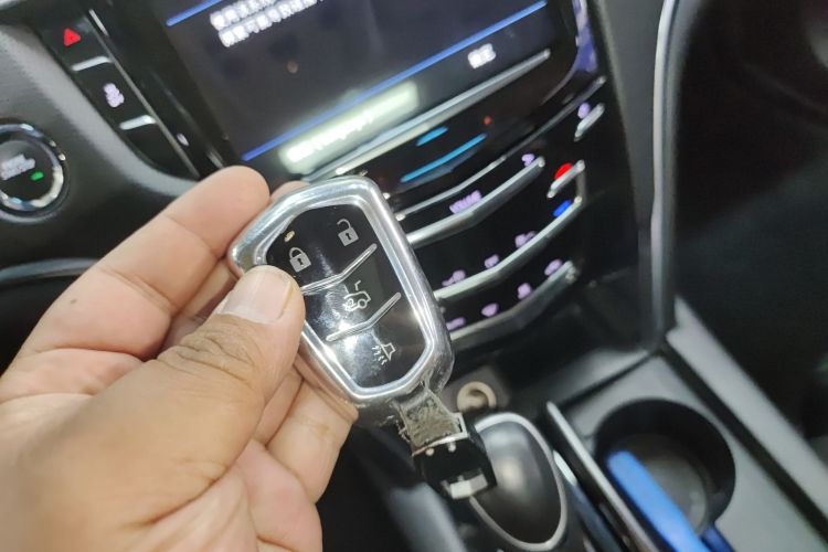 凯迪拉克XTS 2018款 28T 技术型中控内饰11