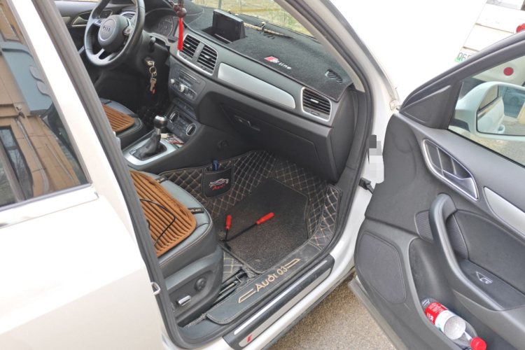 奥迪Q3 2018款 30 TFSI 时尚型典藏版局部细节9005