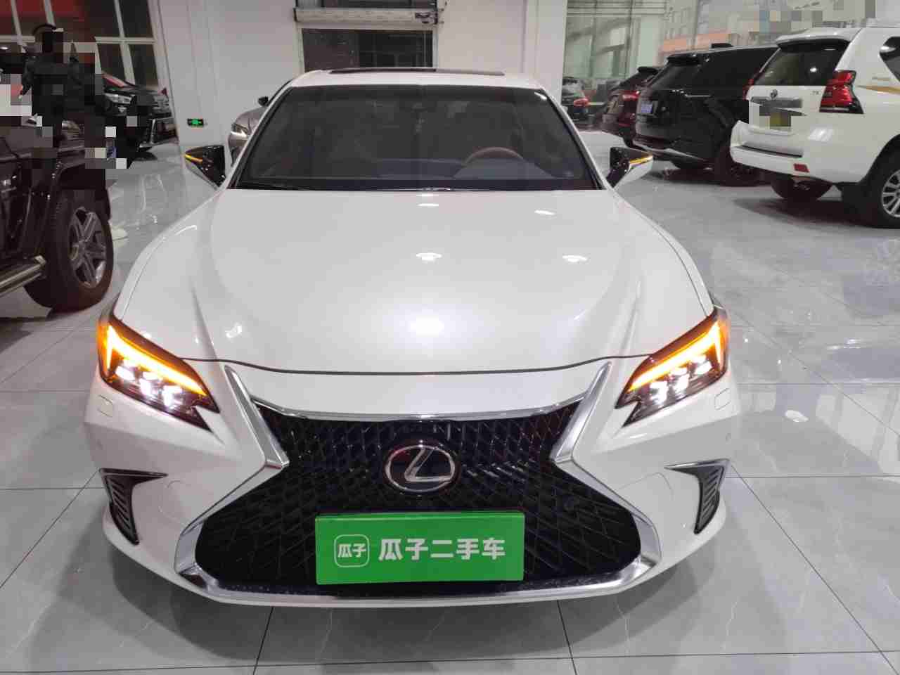 武汉二手雷克萨斯ES 2025款，开两年还能亏多少？