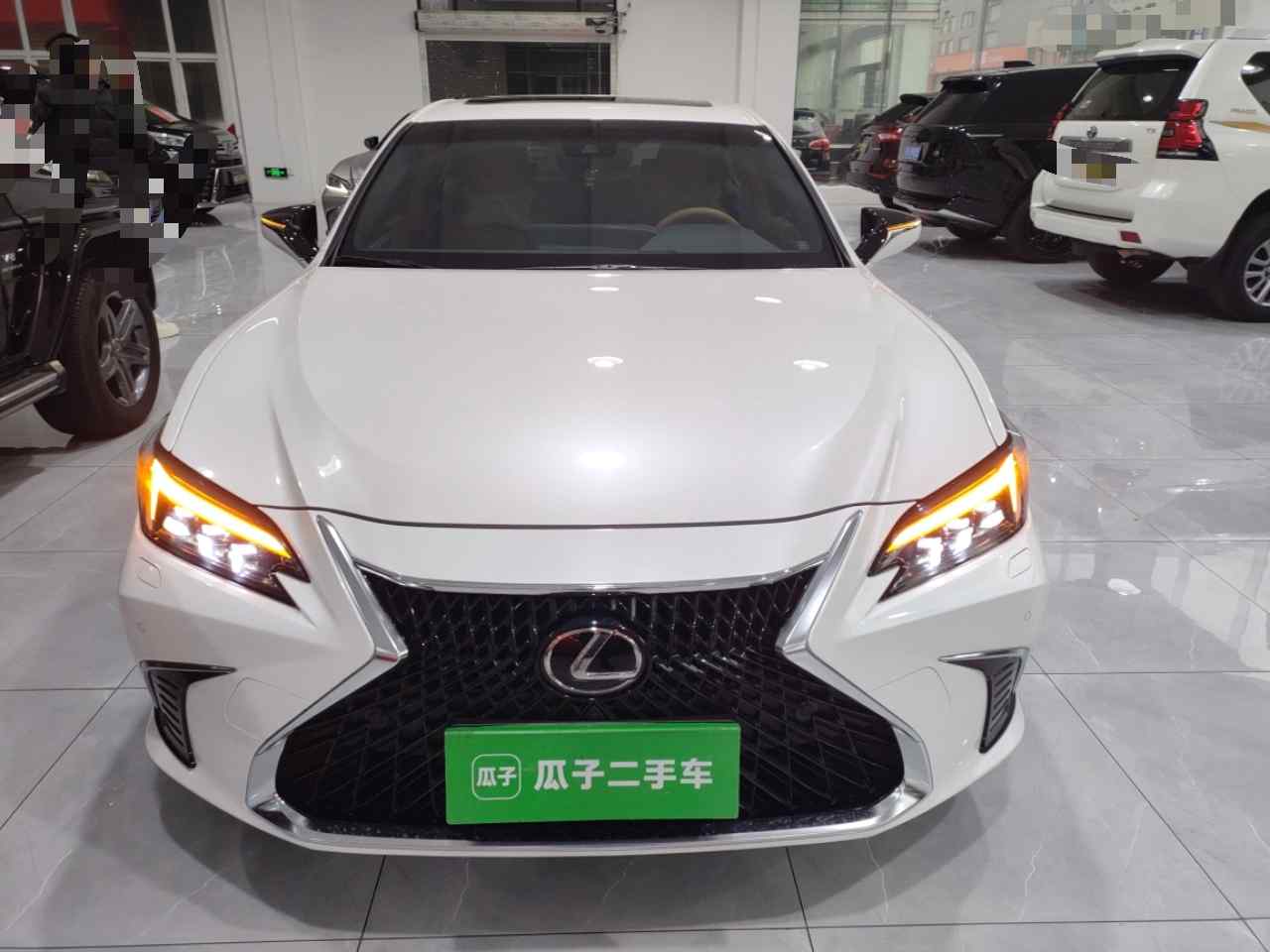 雷克萨斯ES 2025款 200 臻享版(1)
