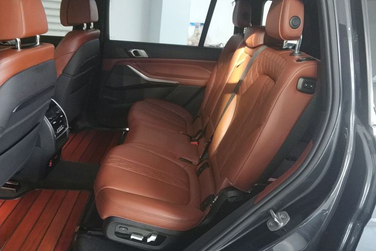 宝马X7 2019款 xDrive40i 尊享型M运动套装中控内饰21