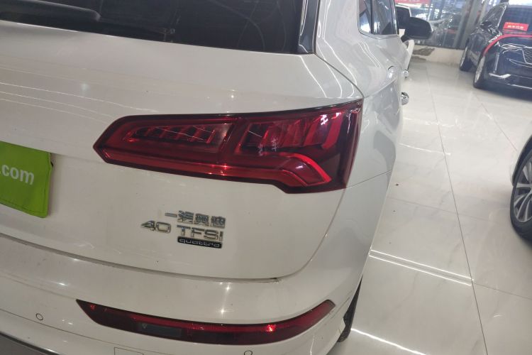 奥迪Q5L 2018款 40 TFSI 荣享时尚型 国VI车身外观9