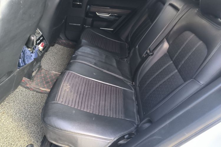 众泰T700 2017款 1.8T 双离合尊享型中控内饰21