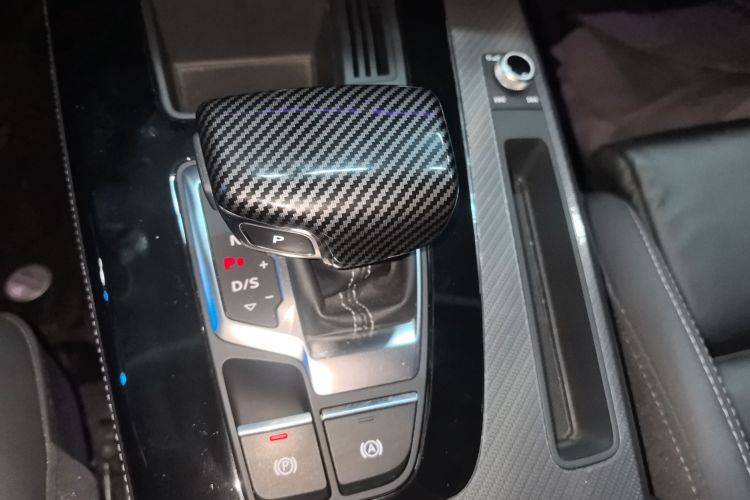 奥迪Q5L 2022款 40T 豪华动感型中控内饰18