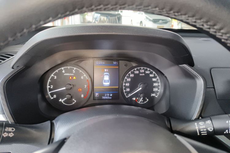 日产 天籁 2020款 2.0L XL 舒适版中控内饰14