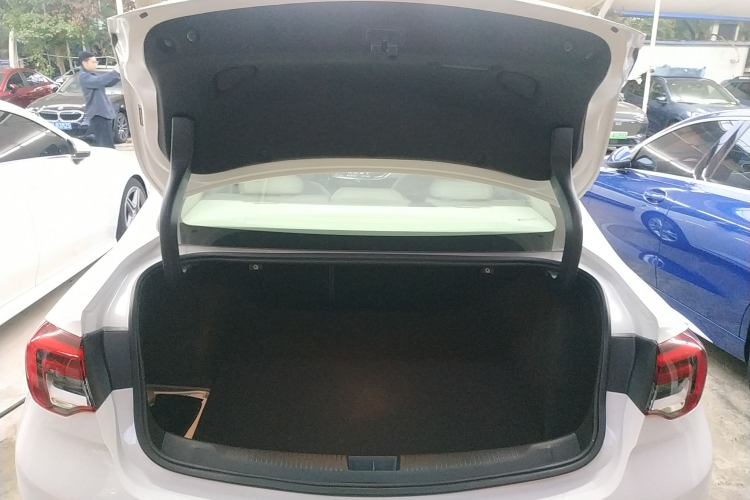 别克 君威 2020款 552T 精英型局部细节23