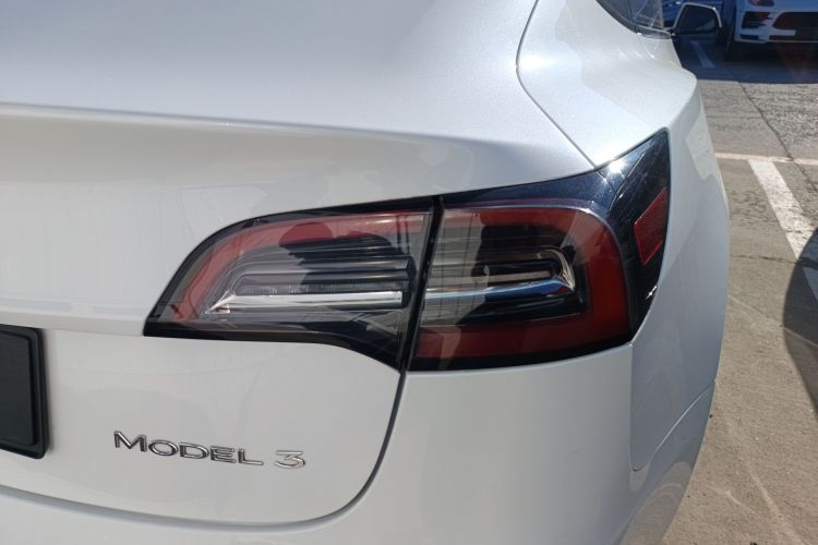 特斯拉 Model 3 2022款 后轮驱动版车身外观6006