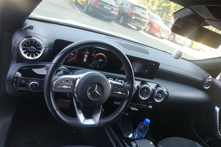 奔驰CLA 2022款 改款 CLA 200 猎跑车中控内饰12