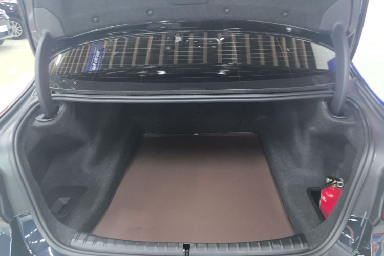 宝马5系 2022款 改款二 525Li M运动套装机舱底盘23