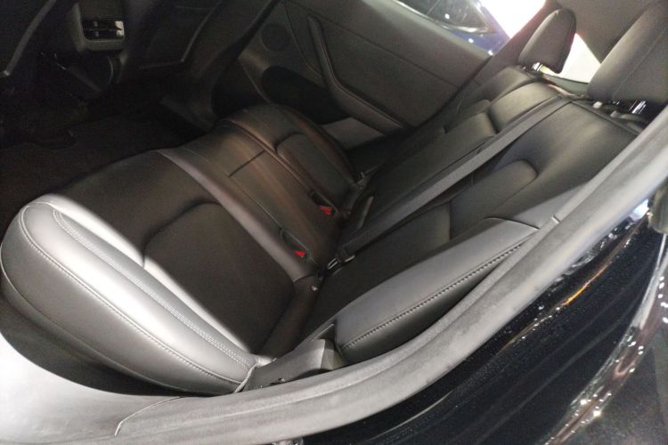 特斯拉 Model Y 2023款 后轮驱动版中控内饰7004