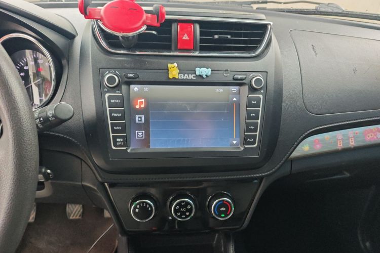 北汽幻速S3 2017款 1.5L 手动豪华型中控内饰16